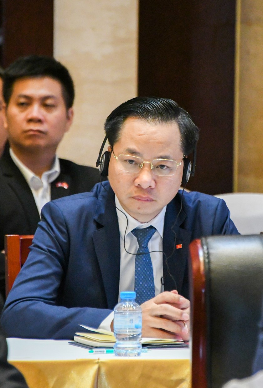 Vinachemຮ່ວມຮັບໃຊ້ ທ່ານ ໂຮ່ ດຶກ ເຟີກຮອງນາຍົກລັດຖະມົນຕີແຫ່ງ ສສ ຫວຽດາມ  ມາເຮັດວຽກຢູ່ ສປປ ລາວ: ຊຸກຍູ້ການຜັນຂະຫຍາຍໂຄງການບໍ່ເກືອ ກາລີ - ສັນຍາລັກການຮ່ວມມືດ້ານເສດຖະກິດຫວຽດນາມ - ລາວ