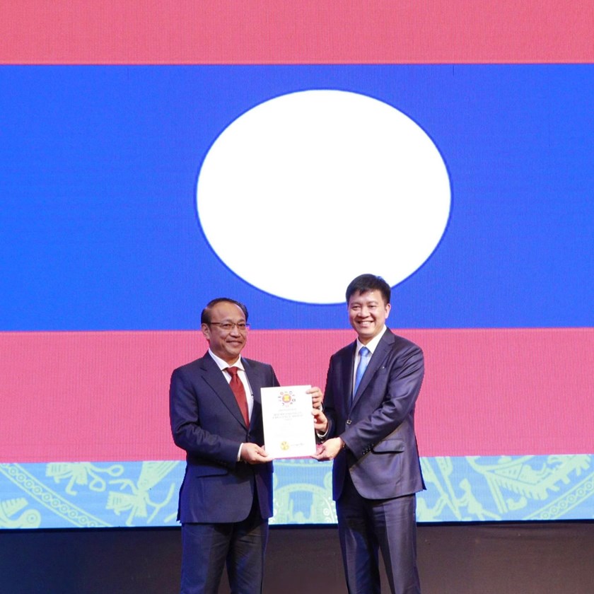 ວິສາວະກອນລາວ ຄົນທໍາອິດ ໄດ້ຮັບລາງວັນ “ວິສາວະກອນດີເດັ່ນອາຊຽນ”