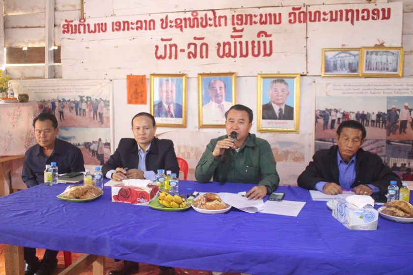 ມອບໃບຕາດິນໃຫ້ປະຊາຊົນ 38 ຄອບຄົວ ບ້ານນາຄໍາ ທີ່ຖືກຜົນກະທົບຈາກໂຄງການກໍ່ສ້າງ ອ່າງເກັບນໍ້າຍອດຫ້ວຍທ່າຮາວ.