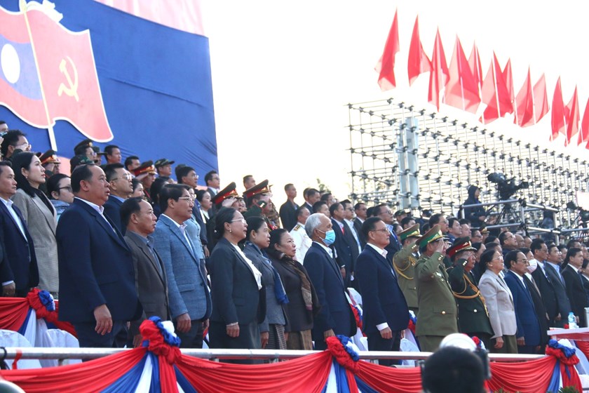 ຊ້ອມໃຫຍ່ຄັ້ງສຸດທ້າຍ ເດີນສວນສະໜາມກຽມສະຫຼອງວັນຊາດທີ 2 ທັນວາ ຄົບຮອບ 50 ປີ