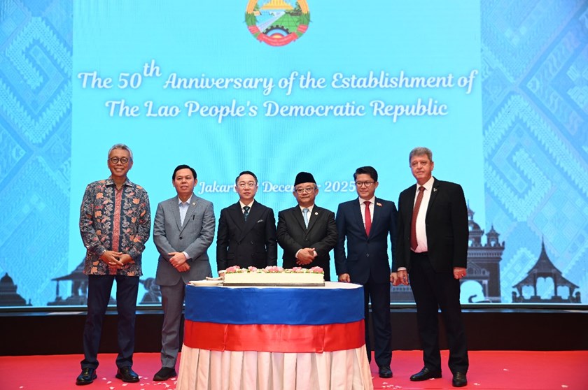 ສະຖານທູດ ລາວ ປະຈຳ ອິນໂດເນເຊຍ ແລະ ຕີມໍແລັດສະເຕ  ສະຫຼອງວັນຊາດ ທີ 2 ທັນວາ