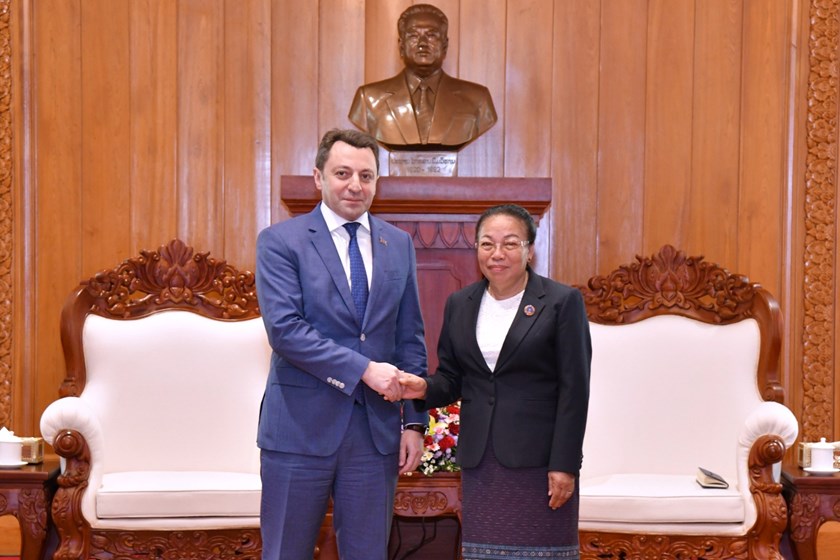 ຮອງປະທານ ສພຊ ຕ້ອນຮັບການເຂົ້າຢ້ຽມຂໍ່ານັບຂອງ  ຮອງ ລມຕ ຕ່າງປະເທດ ອາແຊັກໄບຊານ