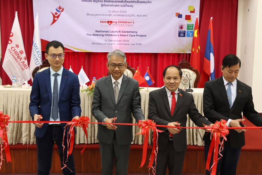 ເປີດໂຄງການຮັກສາພະຍາດຫົວໃຈແຕ່ກຳເນີດຂອງເດັກນ້ອຍ