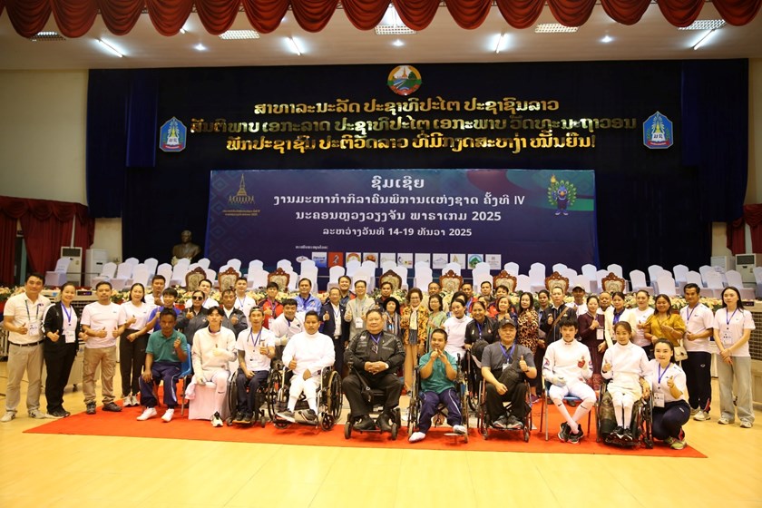 ນວ ເຈົ້າພາບໄດ້ຫຼຽນຄໍາທຳອິດກິລາຟັນດາບຄົນພິການ