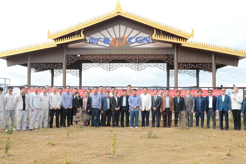 ອຸດົມໄຊເປີດນຳໃຊ້ໂຄງການໄຟຟ້າແສງຕາເວັນຂະໜາດໃຫຍ່ 1,000 MW