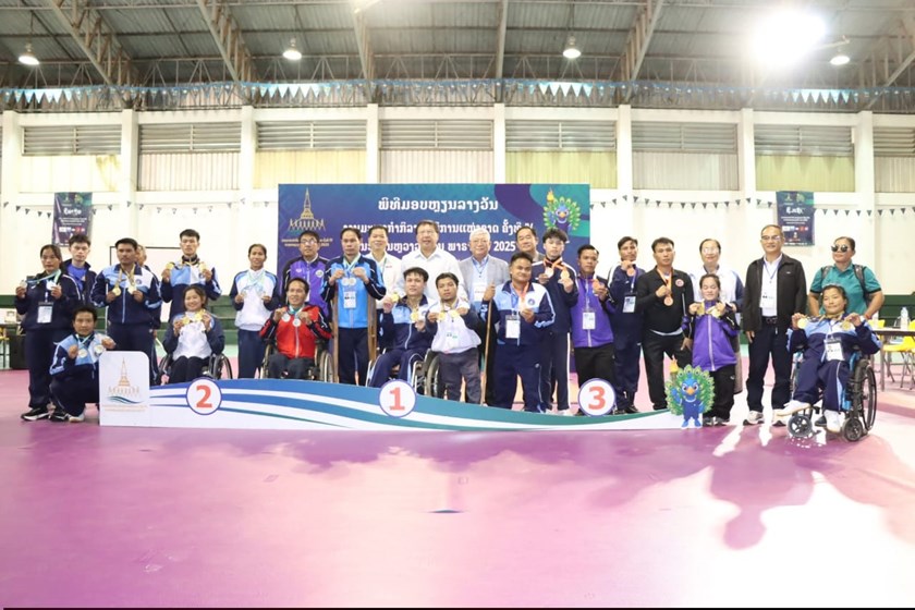 ສະຫວັນນະເຂດຍາດໄດ້ 8 ຫຼຽນຄໍາ ກິລາຍົກນໍ້າໜັກຄົນພິການ