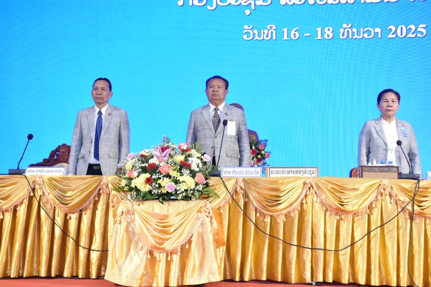 ດຳເນີນກອງປະຊຸມສະໄໝສາມັນເທື່ອທີ 10 ຂອງສະພາປະຊາຊົນແຂວງສະຫວັນນະເຂດ ຊຸດທີ IV