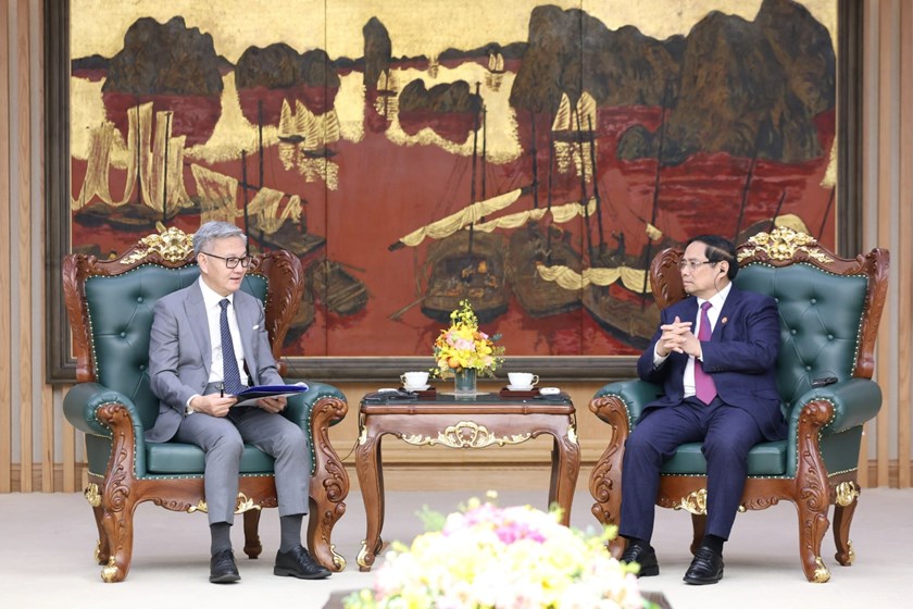 ລັດຖະມົນຕີກະຊວງການຕ່າງປະເທດລາວ ເຂົ້າຢ້ຽມຂ່ຳນັບ ການນຳຂັ້ນສູງ ສສຫວຽດນາມ