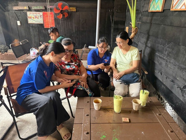 ຫວຽດນາມ ຖື​ການ​ພັດ​ທະ​ນາ​ທັກ​ສະ​ດີ​ຈີ​ຕອນ​ໃຫ້​​ປວງ​ຊົນ​ແມ່ນ​ຈຸດ​ສຸມ​​ການ​ຫັນ​ເປັນ​ດີ​ຈີ​ຕອນ