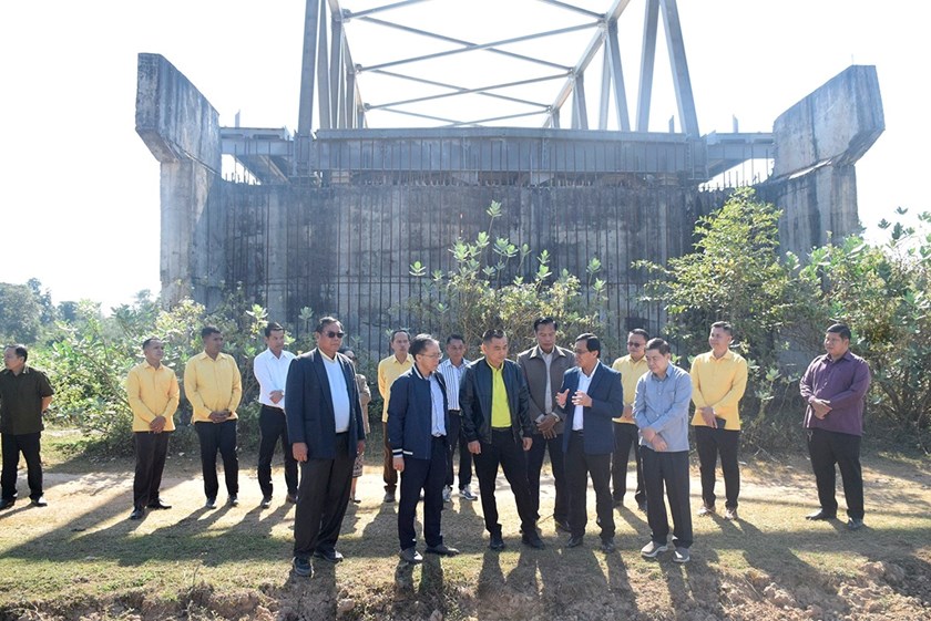 ລັດຖະມົນຕີ ກະຊວງ ຍທຂ ຊຸກຍູ້ການກໍ່ສ້າງຂົວຂ້າມນ້ຳເຊໂດນ