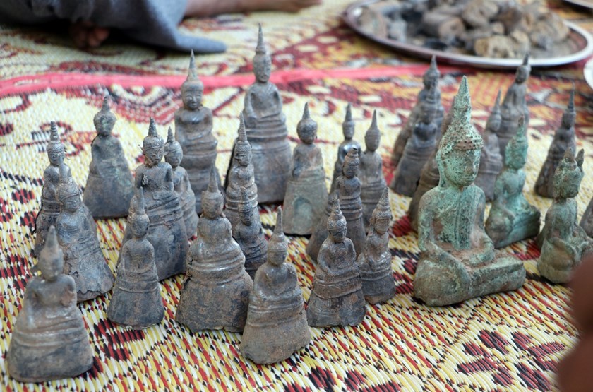 ຄົ້ນພົບພະພຸດທະຮູບເກົ່າແກ່ 105 ອົງ ຢູ່ເມືອງໂຂງ