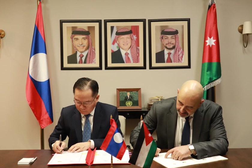 ສ້າງສາຍພົວພັນການທູດລະຫວ່າງ ລາວ ແລະ ຮາຊິມິດ ຊອກດານີ