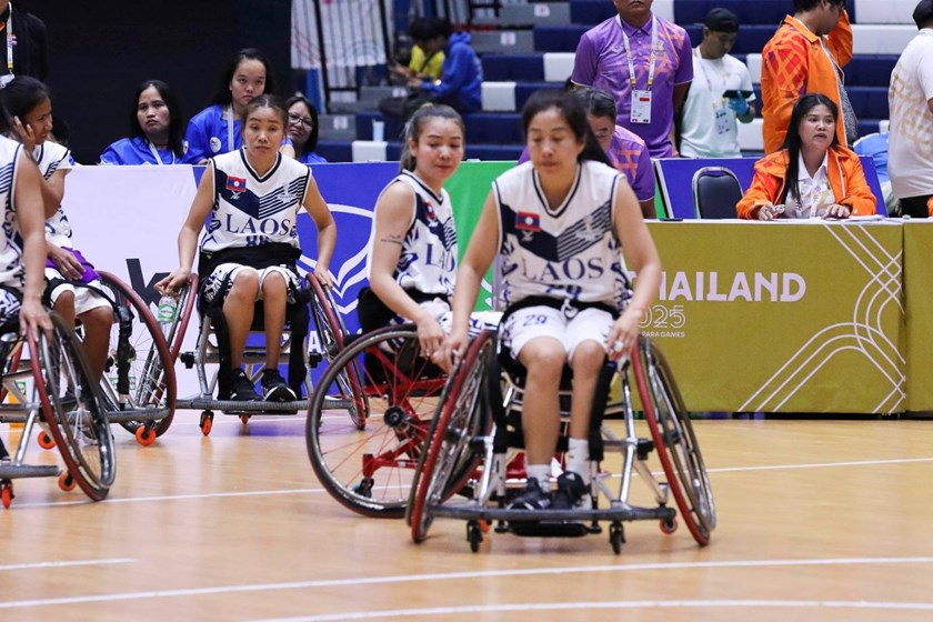 ລາວ ຊະນະ ຟີລິບປິນ 8-5 ບານບ້ວງລໍ້ເລື່ອນຄົນພິການທີມຍິງອາຊຽນ ພາຣາເກມ 2025
