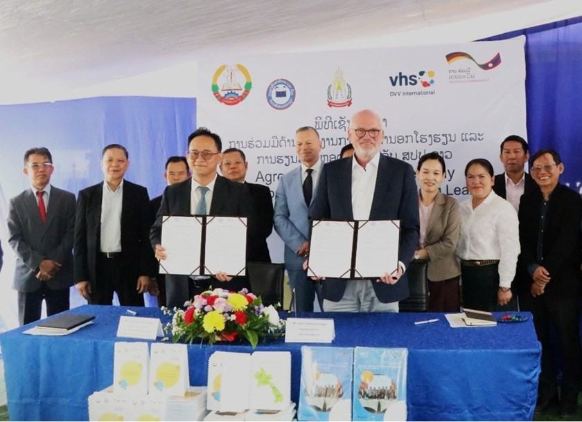 ລົງນາມ ການສຶກສານອກໂຮງຮຽນ ແລະ ການຮຽນຕະຫຼອດຊີວິດສຳລັບລາວ