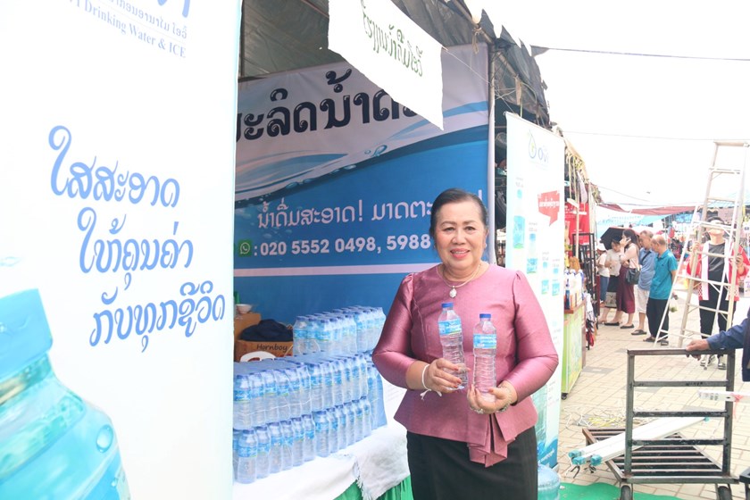 ນໍ້າດື່ມໂອວີ້ ໃສສະອາດໃຫ້ຄຸນຄ່າກັບຊີວິດ