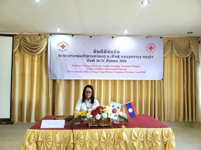 ອາສາສະໝັກຊາວໜຸ່ມກາແດງ ສ ເກົາຫຼີ ຊ່ວຍປັບປຸງສອງໂຮງຮຽນ ທີ່ເມືອງວັງວຽງ