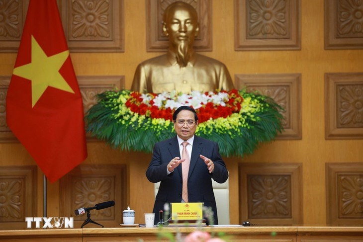 ທ່ານ ຟ້າມ​ມິງ​ຈິງ ຮຽກ​ຮ້ອງ ຊູ​ແອັດ ແລະ ເອີ​ຣົບ ລົງ​ທຶນ​ການ​ຜະ​ລິດ​ຊິບ​ເຄິ່ງ​ຊັກ​ນຳ​ໄຟ​ຟ້າ​ຢູ່ຫວຽດ​ນາມ