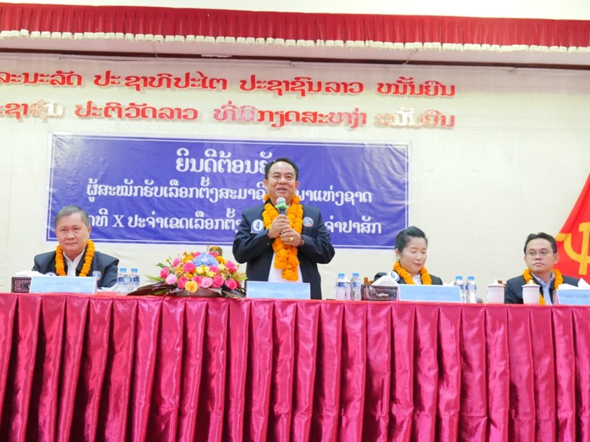 ຄະນະຜູ້ສະໝັກເລືອກຕັ້ງ ສສຊ ເຂດເລືອກຕັ້ງທີ 15 ແຂວງຈຳປາສັກພົບປະຜູ້ມີສິດເລືອກຕັ້ງຢູ່ກອງພັນໃຫຍ່ທະຫານຮາບ 502