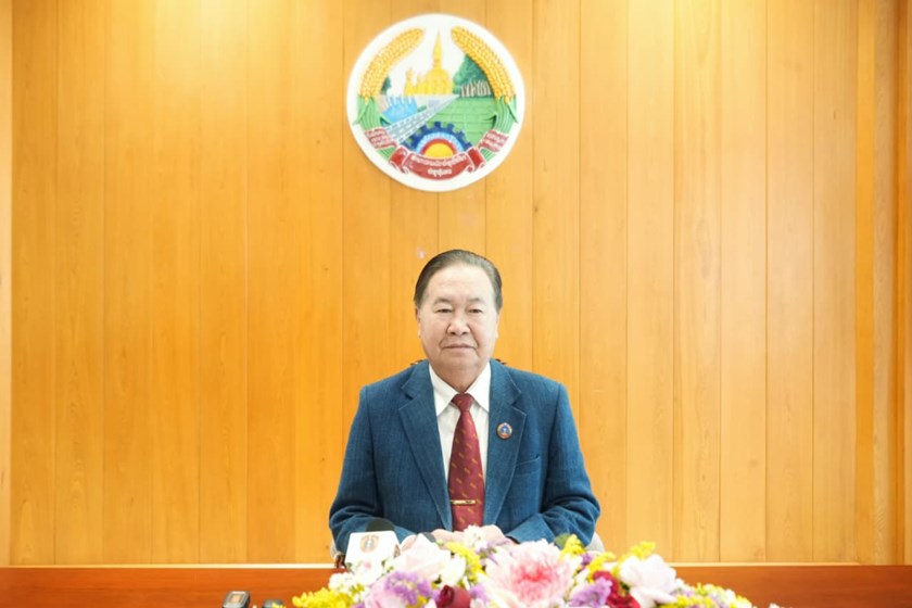 ພົນລະເມືອງລາວທຸກຄົນ ແຕ່ອາຍຸ 18 ປີຂຶ້ນໄປ ຈົ່ງພ້ອມກັນໄປໃຊ້ສິດໃນວັນເລືອກຕັ້ງ