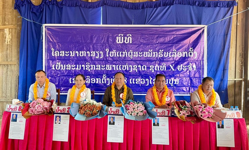 ບັນດາຜູ້ສະໝັກຮັບເລືອກຕັ້ງ 5 ທ່ານ ສຶບຕໍ່ ໂຄສະນາຫາສຽງ ຢູ່ເມືອງທ່າໂທມ