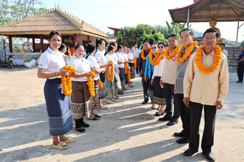 ຜູ້ສະໝັກຮັບເລືອກຕັ້ງເປັນ ສສຊ ແລະ ສສຂ ສືບຕໍ່ໂຄສະນາຫາສຽງຢູ່ເມືອງທຸລະຄົມ ແລະ ເມືອງແກ້ວອຸດົມ