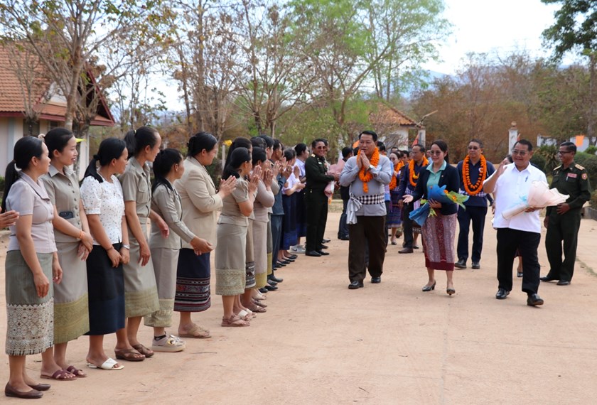 10 ຜູ້ສະໝັກ ‎ພ້ອມເປັນຂົວຕໍ່ໃຫ້ປະຊາຊົນ ຫາກໄດ້ຮັບເລືອກຕັ້ງເປັນ ສສຊ
