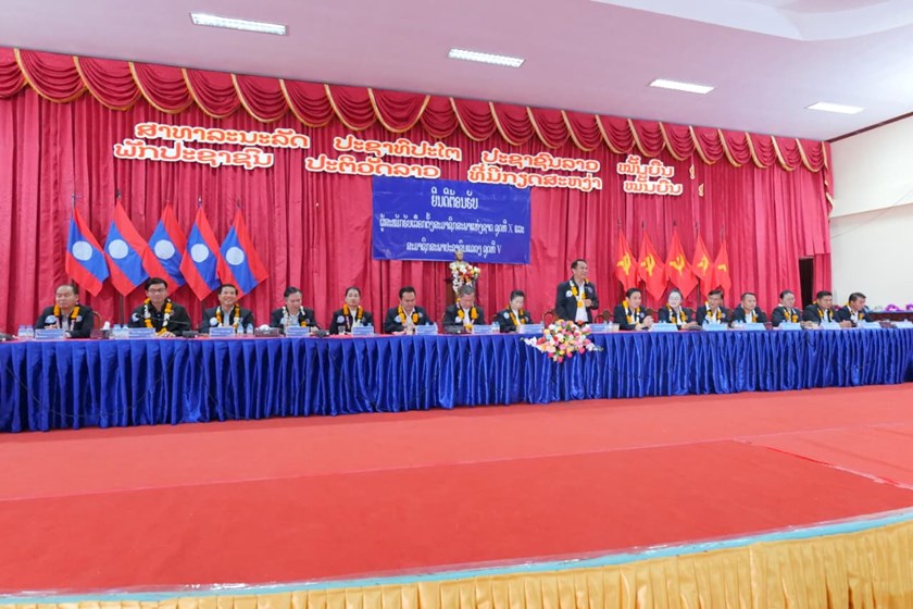 ຄະນະຜູ້ສະໝັກຮັບເລືອກຕັ້ງ ສສຊ ເຂດເລືອກຕັ້ງທີ 15 ສືບຕໍ່ພົບປະຜູ້ມີສິດເລືອກຕັ້ງທີ່ເມືອງໂຂງ