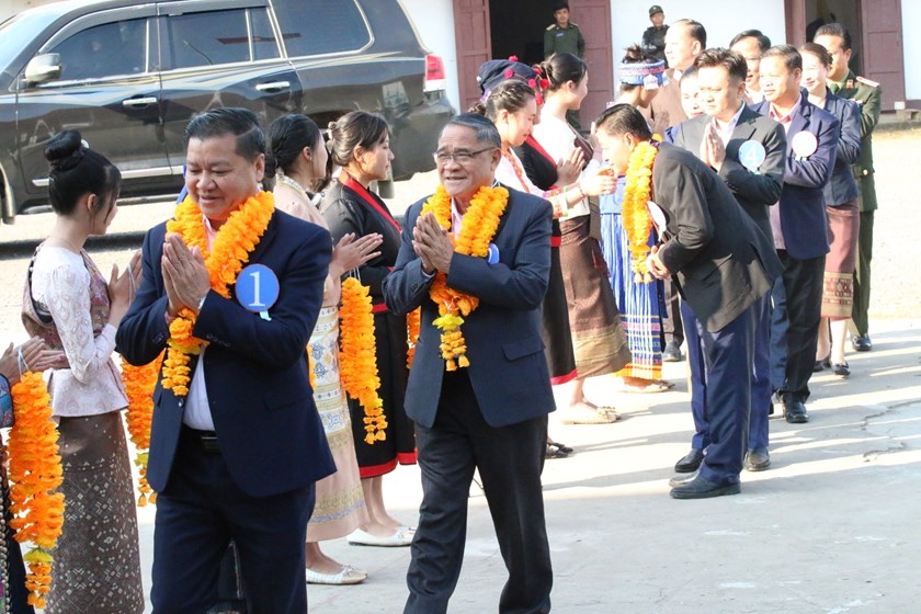 ຜູ້ມີສິດເລືອກຕັ້ງ 5 ບ້ານ ເມືອງຜົ້ງສາລີ ຕື່ນຕົວເຂົ້າຮ່ວມຮັບຟັງການໂຄສະນາຫາສຽງຢ່າງຄືກຄື້ນ