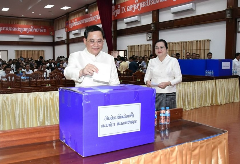 ນາຍົກຮ່ວມປ່ອນບັດເລືອກຕັ້ງສສຊຊຸດທີX ແລະ ສສຂຊຸດທີ Vຢູ່ແຂວງຈໍາປາສັກ