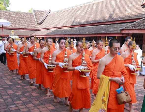 ເຮັດບຸນຄົບຮອບ 88 ປີພະອາຈານໃຫຍ່ມະຫາເວດມະເສໄນ