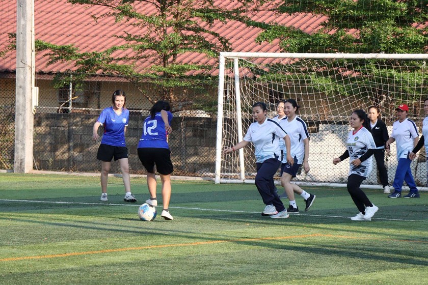 ແຂ່ງຂັນບານເຕະຍິງ-ຊາຍ ຊົມເຊີຍຜົນສຳເລັດກອງປະຊຸມໃຫຍ່ ຄັ້ງທີ X ອົງຄະນະພັກ ສສກ