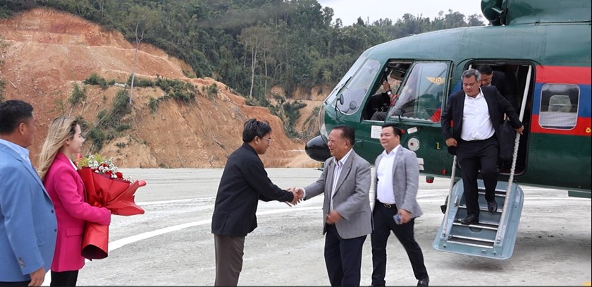 ຮອງນາຍົກລັດຖະມົນຕີລົງເຄື່ອນໄຫວວຽກງານຢູ່ແຂວງໄຊສົມບູນ