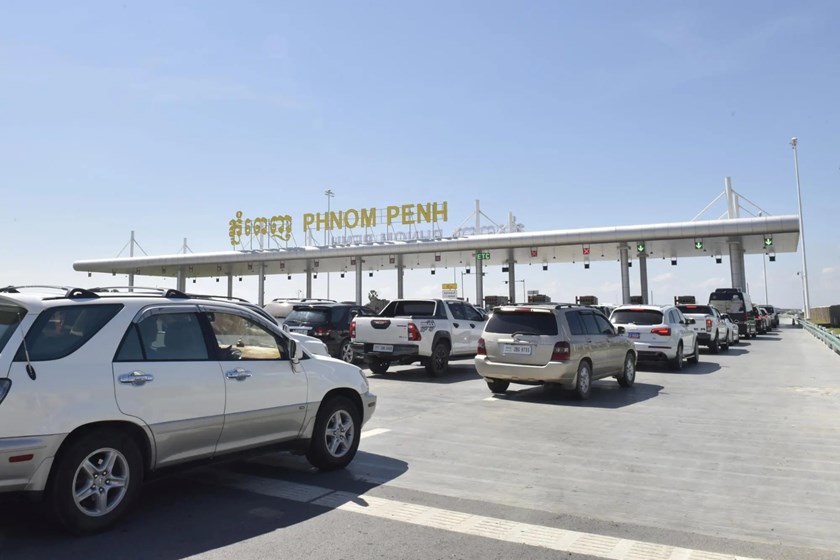 ລາຄານ້ຳມັນ ໃນກຳປູເຈຍຍັງສືບຕໍ່ເພີ່ມຂຶ້ນ