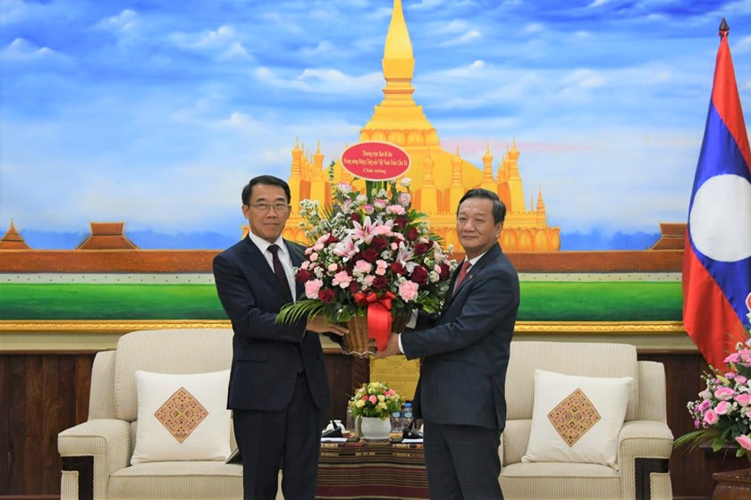 ຫົວໜ້າຄະນະພົວພັນຕ່າງປະເທດສູນກາງພັກ ຕ້ອນຮັບການເຂົ້າອວຍພອນຂອງ ທູດຫວຽດນາມ, ສປ ຈີນ ແລະ ສປປ ເກົາຫຼີ ປະຈໍາ ສປປ ລາວ