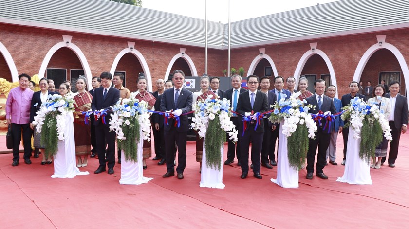 ມອບ-ຮັບ ອາຄານສູນຝຶກອົບຮົມເຕັກນິກກະສິກໍາ ພາກໃຕ້