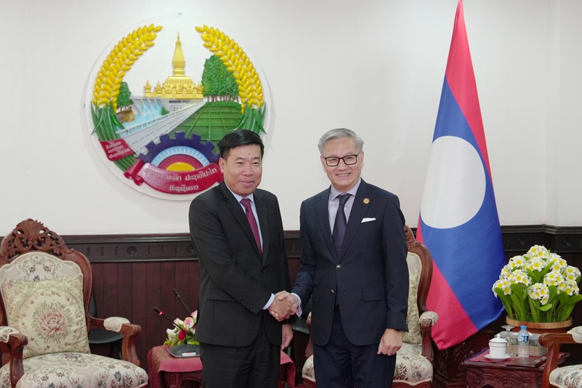 ລັດຖະມົນຕີກະຊວງການຕ່າງປະເທດ ຕ້ອນຮັບ ຄະນະຜູ້ແທນ ຫວຽດນາມ