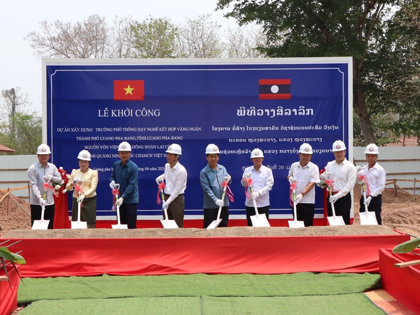 ວາງສີລາລືກ ໂຄງການກໍ່ສ້າງໂຮງຮຽນສາມັນວິຊາຊີບແບບປະສົມວັງເງິນ