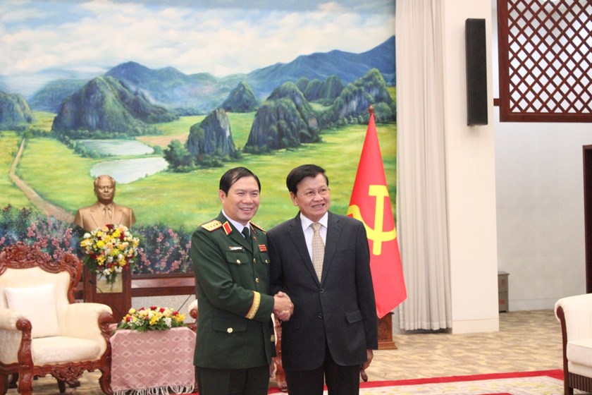 ສະຫາຍ ທອງລຸນ ສີສຸລິດ ຕ້ອນຮັບຮອງລັດຖະມົນຕີ​ກະຊວງ​ປ້ອງກັນ​ປະເທດ​ຫວຽດນາມ​