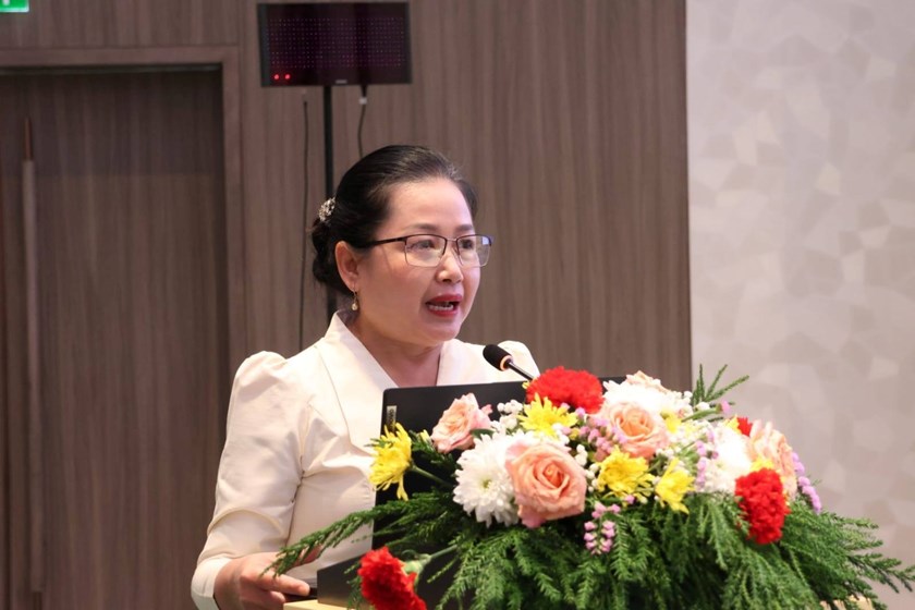 ໝູນໃຊ້ແນວຄິດ ໄກສອນ ພົມວິຫານ ກ່ຽວກັບການປົດປ່ອຍແມ່ຍິງ