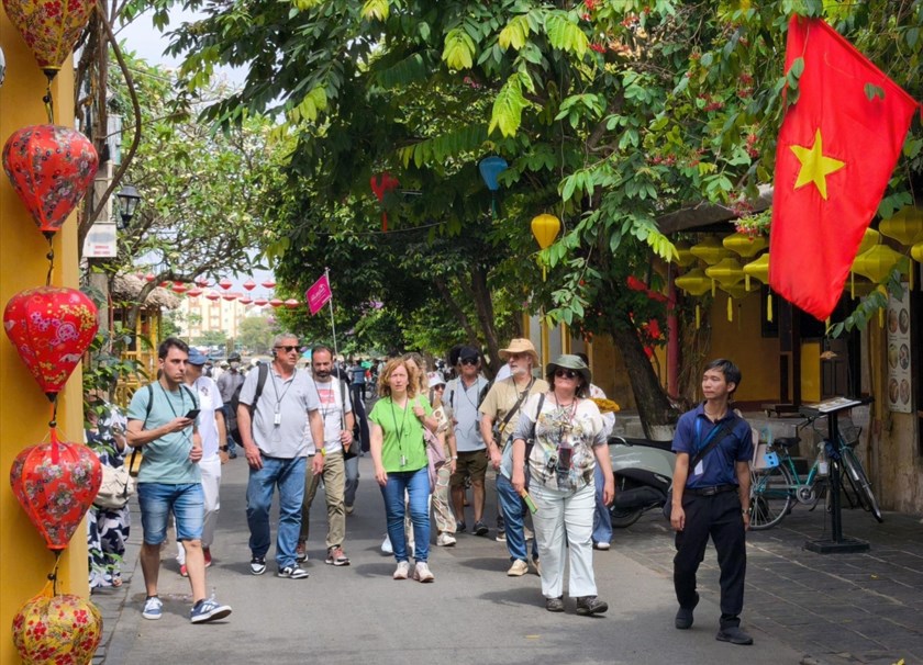 ໃນເດືອນ​ເມ​ສາ ຫວຽດ​ນາມ ​ຕ້ອນ​ຮັບ​ນັກທ່ອງ​ທ່ຽວ​ສາ​ກົນ​ 2 ລ້ານກວ່າ​ຄົນ ​