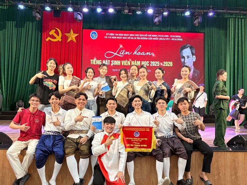 ນັກສຶກສາລາວ ໄດ້ລາງວັນທີ 3 ການແຂ່ງຂັນຮ້ອງເພງ ຢູ່ມະຫາວິທະຍາໄລວິງ ສສ ຫວຽດນາມ