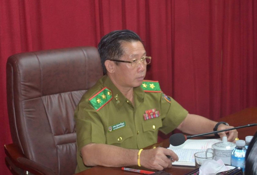ຮອງລັດຖະມົນຕີກະຊວງ ປກສ ຢ້ຽມຢາມໂອ້ລົມຄະນະນຳ ປກສ ແຂວງຈຳປາສັກ