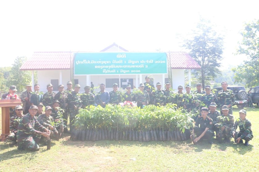 ກອງພົນທີ 2 ຈັດພິທີປູກຕົ້ນໄມ້