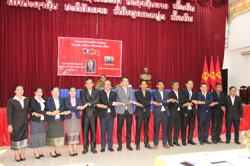ນະ​ຄອນ​ປາກ​ເຊ ມອບ-ຮັບໃບຢັ້ງຢືນໜ່ວຍພັກປອດໃສ ເຂັ້ມແຂງ ໝັກແໜ້ນ