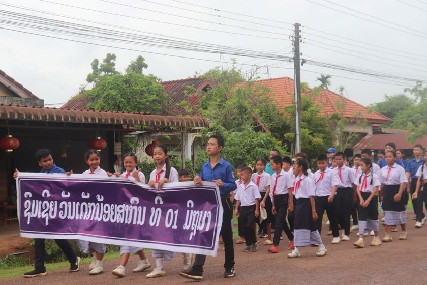 ສະເຫຼີມສະຫຼອງ ວັນເດັກນ້ອຍສາກົນ ວັນປູກຕົ້ນໄມ້ແຫ່ງຊາດ ແລະ ວັນສິ່ງແວດລ້ອມໂລກ