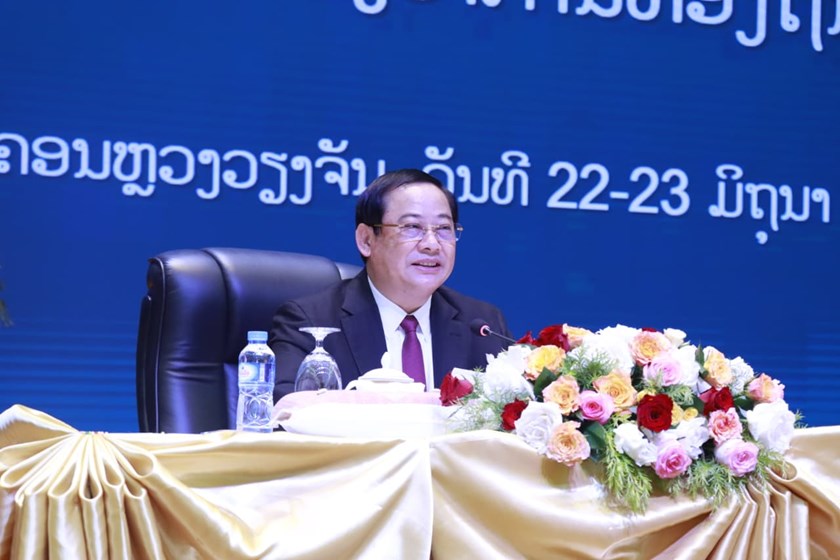 ນາຍົກໂອ້ລົມຕໍ່ກອງປະຊຸມສະຫຼຸບວຽກງານ ຫສນຍ ຫ້ອງການກະຊວງ-ອົງການ ແລະ ຫ້ອງວ່າການທ້ອງຖິ່ນ