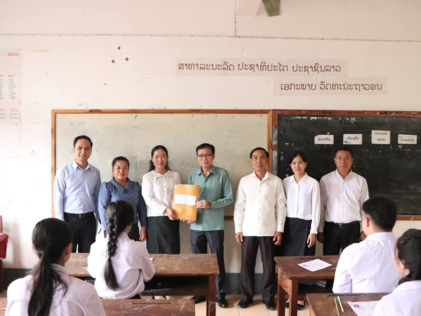 ເປີດສອບເສັງພາຍໃນແຂວງຫຼວງພະບາງ ເພື່ອຄັດເລືອກເອົາທຶນການສຶກສາຕໍ່ ຫວຽດນາມ ແລະຈີນ