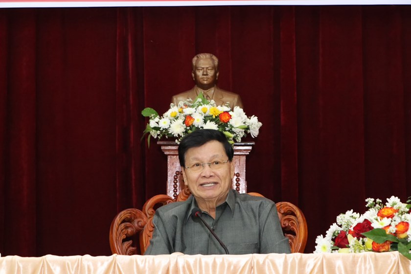 ສະຫາຍ ທອງລຸນ ສີສຸລິດ ຢ້ຽມຢາມ ແລະ ໂອ້ລົມພະນັກງານຫຼັກແຫຼ່ງ ຂອງແຂວງວຽງຈັນ