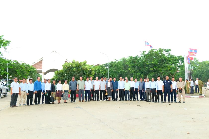 ເລຂາພັກແຂວງຈຳປາສັກ ຊຸກຍູ້ວຽກງານ ຢູ່ດ່ານສາກົນໜອງນົກຂຽນ