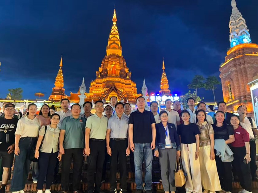 ສື່ມວນຊົນລາວ​ ທັດສະນະສຶກສາ​​ຢູ່ນະຄອນຊຽງຮຸ່ງ​ ແຂວງຢຸນນານ​